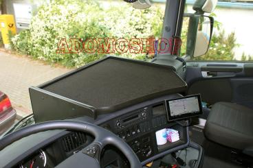 Mitteltisch für Scania R ab 2010, schwarz-umr. schwarz 