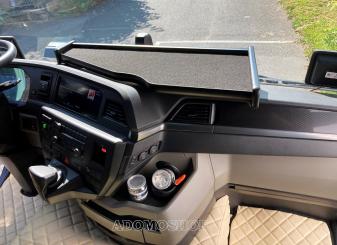 Lkw Mitteltisch für den neuen MAN TGS ab 2020, schwarz 