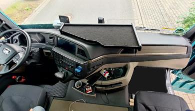 Lkw Mitteltisch für  Man Tgx ab 2020, in schwarz 