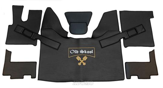 Kunstlederfußmatten mit Sitzsockel für DAF XF 106 ab 07/2017 schwarz - glatt, großes Logo 