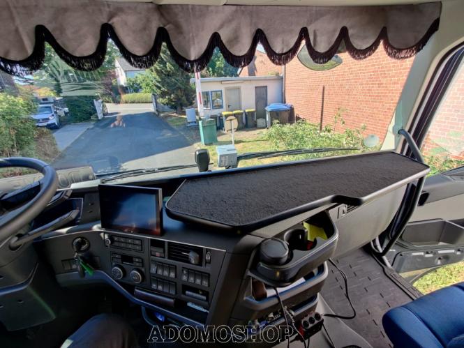 Ablagetisch für Volvo  FH4 in schwarz 