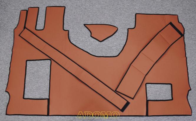 Kunstlederfußmatten mit Sitzsockel für MP5 und MP4 braun-glatt Umr. schwarz, klappbar 