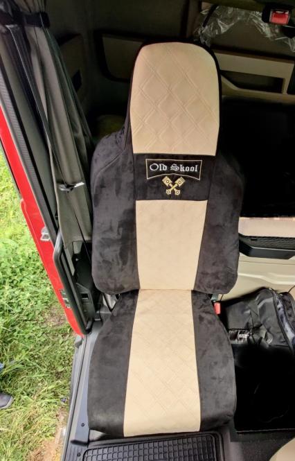 Sitzbezüge für neuen MAN TGX TGS ab 2020 1 Gurt, schwarz-beige, Old Skool 