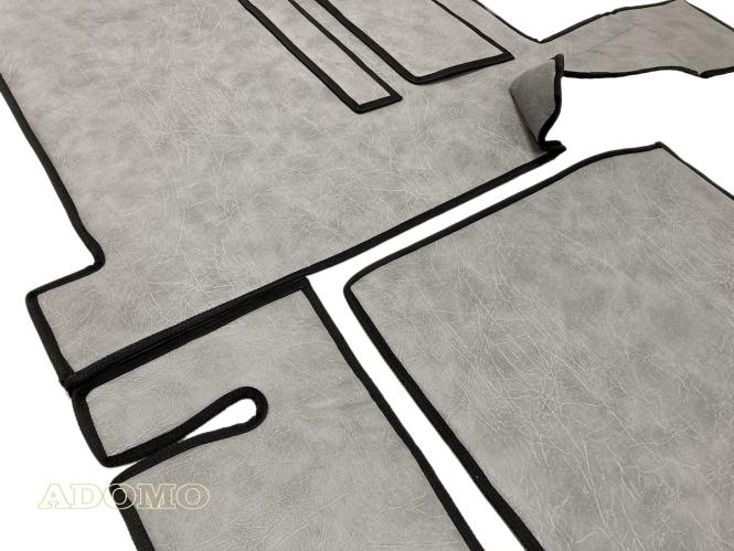 Kunstlederfußmatten für Man TGX 2018 - 2020 grau - glatt, Umr. schwarz 