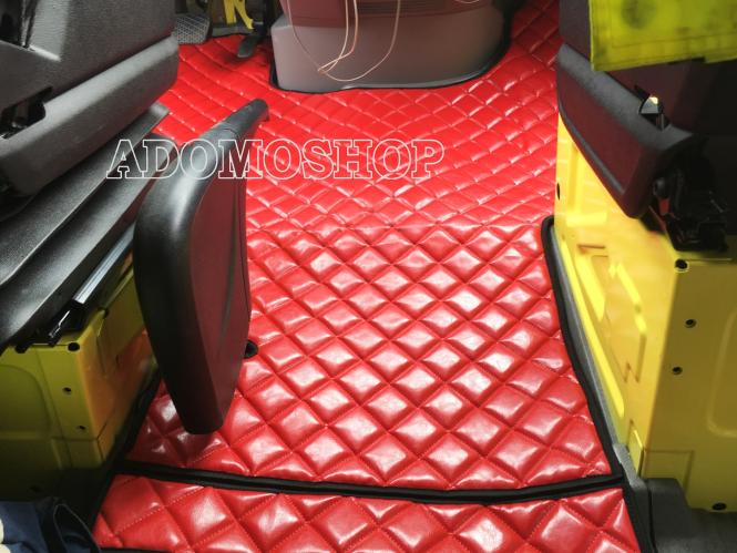 Kunstlederfußmatten für Sprinter 2-er Sitzer ab 2006, rot, glänzend 