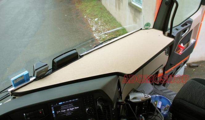 Lkw Tisch für Actros MP5 und  MP4, beige 