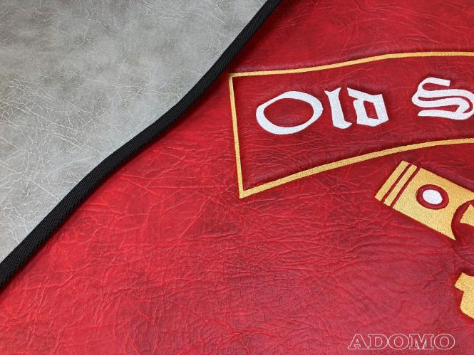 Kunstlederfußmatten mit Sitzsockel für DAF XF 106 ab 07/2017 grau - rot - glatt, großes Logo 