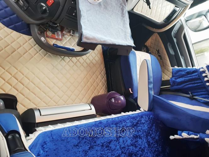 Kunstlederfußmatten mit Sitzsockel für DAF XF 106 beige - blau 