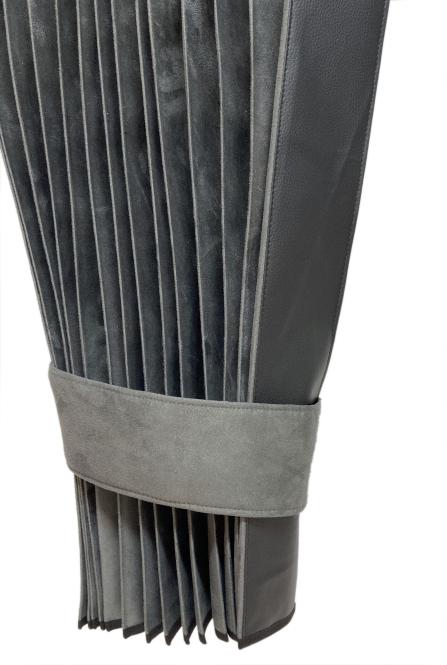 LKW Gardinen in Plissee-Look mit 2 Rückhalterbändern und Frontscheibenborde , grau-schwarz 