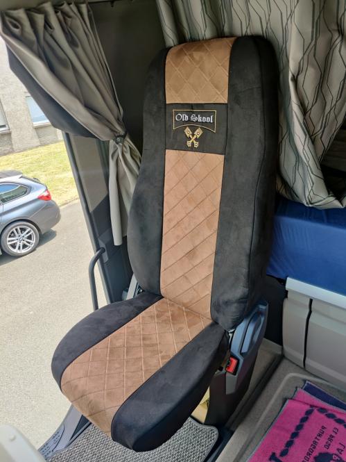 Sitzbezüge für Daf ab 2021 XF-new XG XG+, schwarz-braun, Old Skool, klappbar 