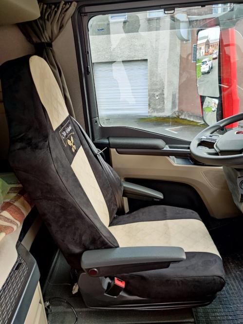 Sitzbezüge für neuen MAN TGX TGS ab 2020 1 Gurt, schwarz-beige, Old Skool 