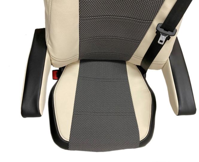 Sitzbezug aus Kunstleder NUR Fahrerseite für Actros MP4 und MP5  beige - schwarz, ohne Logo 