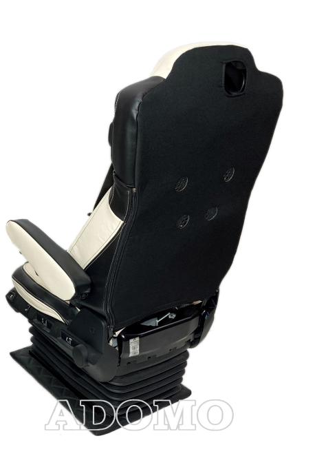 Lkw Sitzbezüge aus Kunstleder für Actors L ab 2022 MP5 MP4 Beifahrer klappbar beige 4 Armlehnen Old Skool 