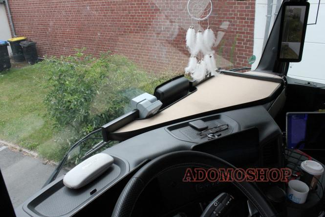 Mitteltisch Ablage für Actros MP5 und  Mp4, beige 