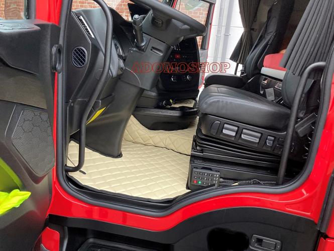 Kunstlederfußmatten für Iveco S-Way ab 2020 beige-matt 
