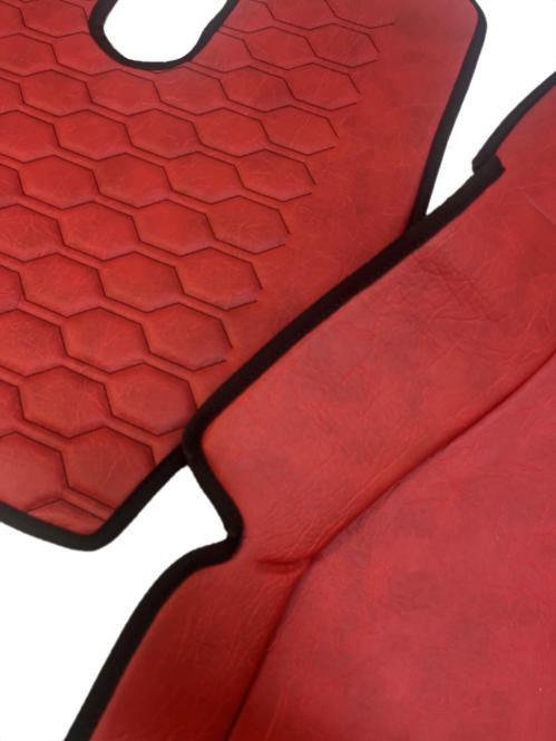 Kunstleder Fußmattenset für Volvo FH4, FH5 in rot glatt 