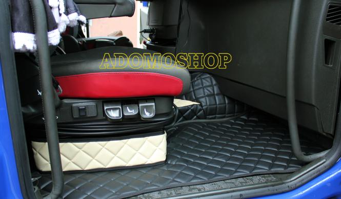 Kunstlederfußmatten mit Sitzsockel für Volvo FH4, FH5 beige-schwarz-matt 