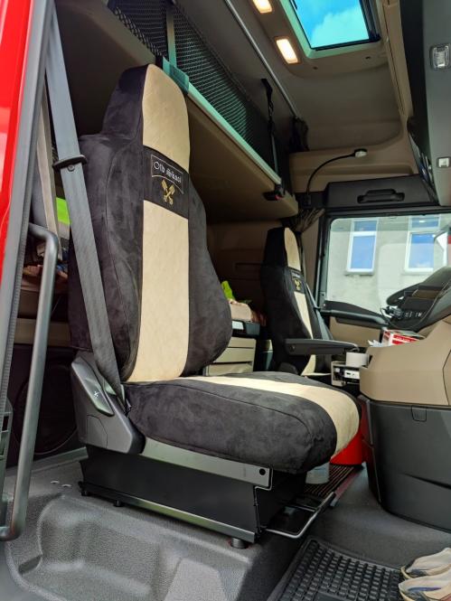 Sitzbezüge für neuen MAN TGX TGS ab 2020 1 Gurt, schwarz-beige, Old Skool 