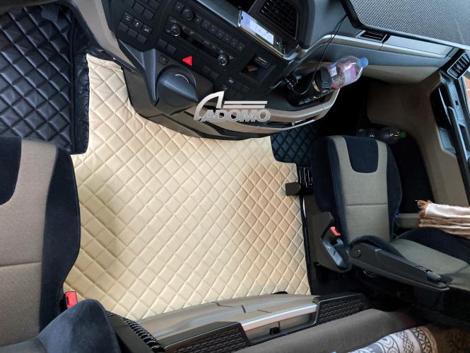 Kunstlederfußmatten für Man TGX ab 2020  schwarz-beige-matt 