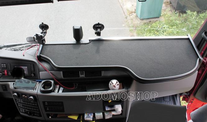 Lkw Ablagetisch für MAN TGX ab 2007 bis 2020, mit Ausschnitt für Spurassistenten in schwarz 