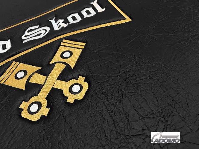 Kunstlederfußmatten MP4 und MP5 schwarz-schattiert-glatt, klappbar, großes old skool Logo 