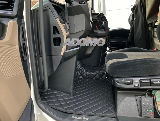 Kunstlederfußmatten für Man TGX ab 2020 NEW schwarz-matt 