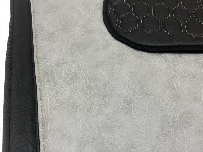 Kunstlederfußmatten mit Sitzsockel für DAF ab 2021 XG, XG+ luftgefedert grau - schwarz GLATT 