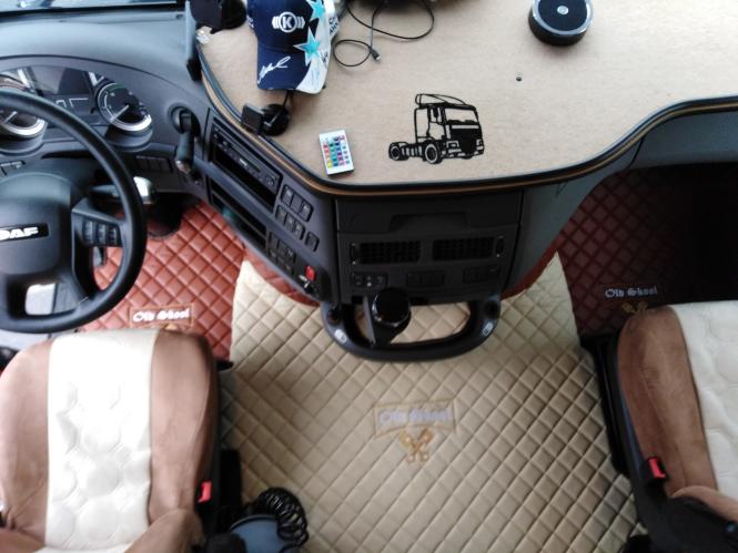 Kunstleder Fußmatten für DAF XF 106 beige - braun Old Skool 