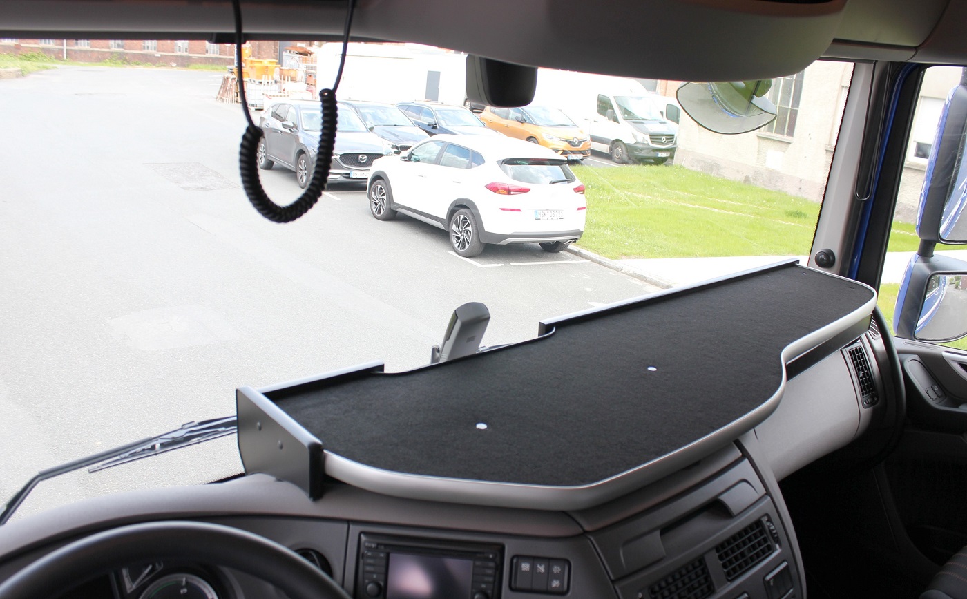 Adomo Lkw Ablagetisch für DAF XF 106 , mit Schublade in schwarzgrau LKWZubehör