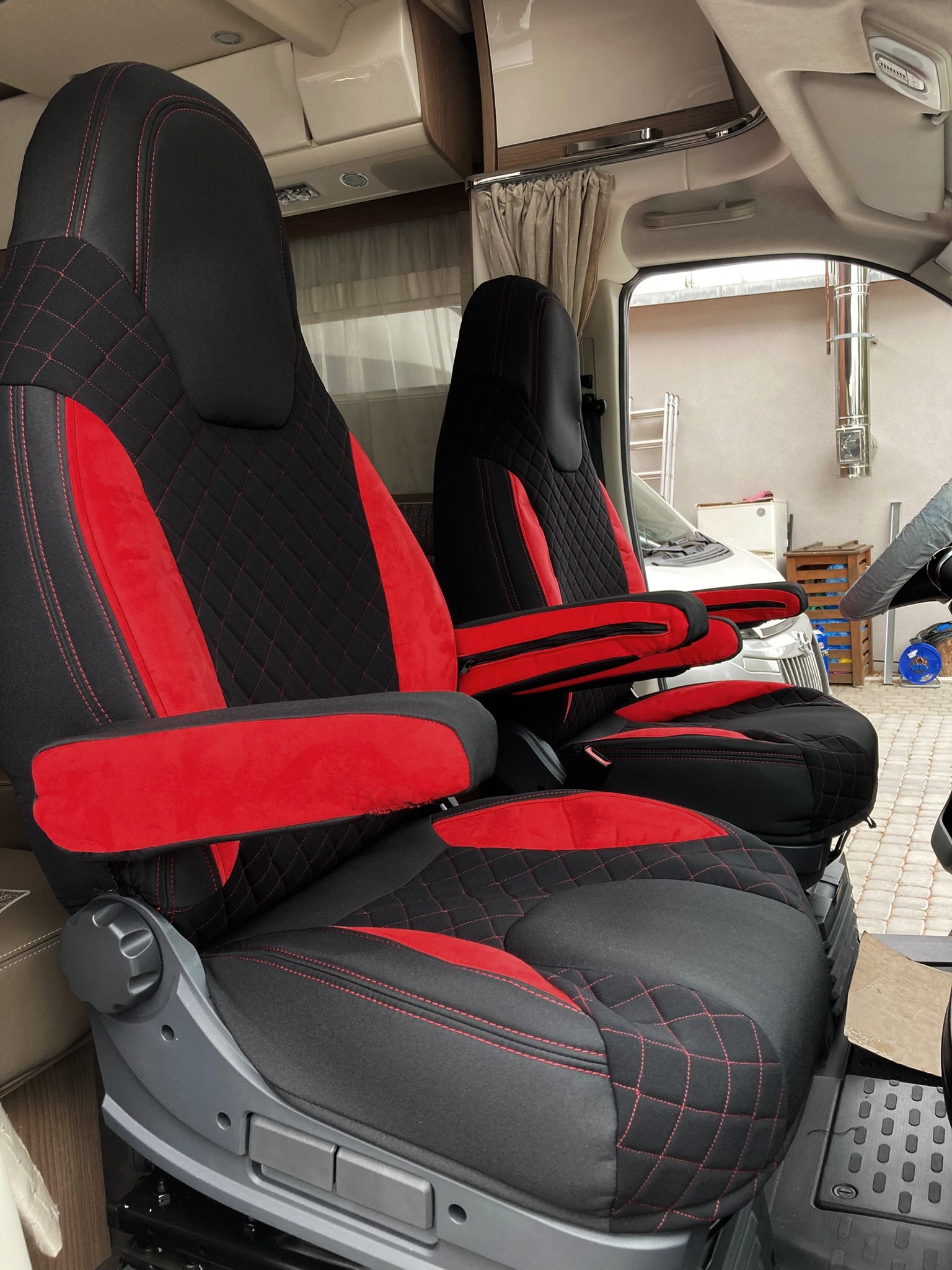 Adomo LKW-Shop  Wohnmobil Sitzbezüge für Fiat Ducato ab 2015, mit